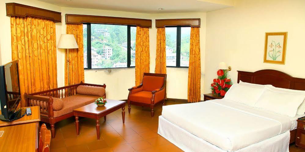 Issacs Residency Hotel Munnar Exterior photo